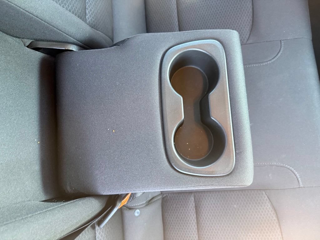 Used 2018 Chevrolet Malibu LT FWD image 17