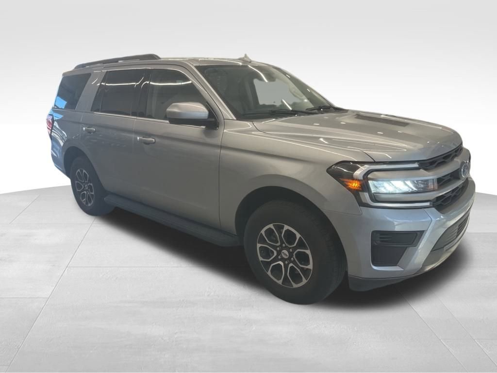 Used 2024 Ford Expedition XLT image 23