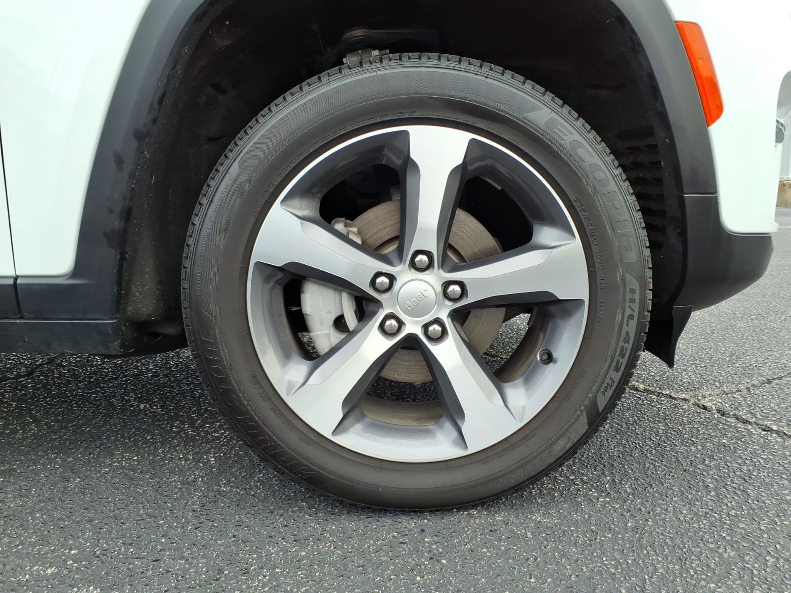 Used 2024 Jeep Grand Cherokee Limited w/ Trailer Tow Package image 11