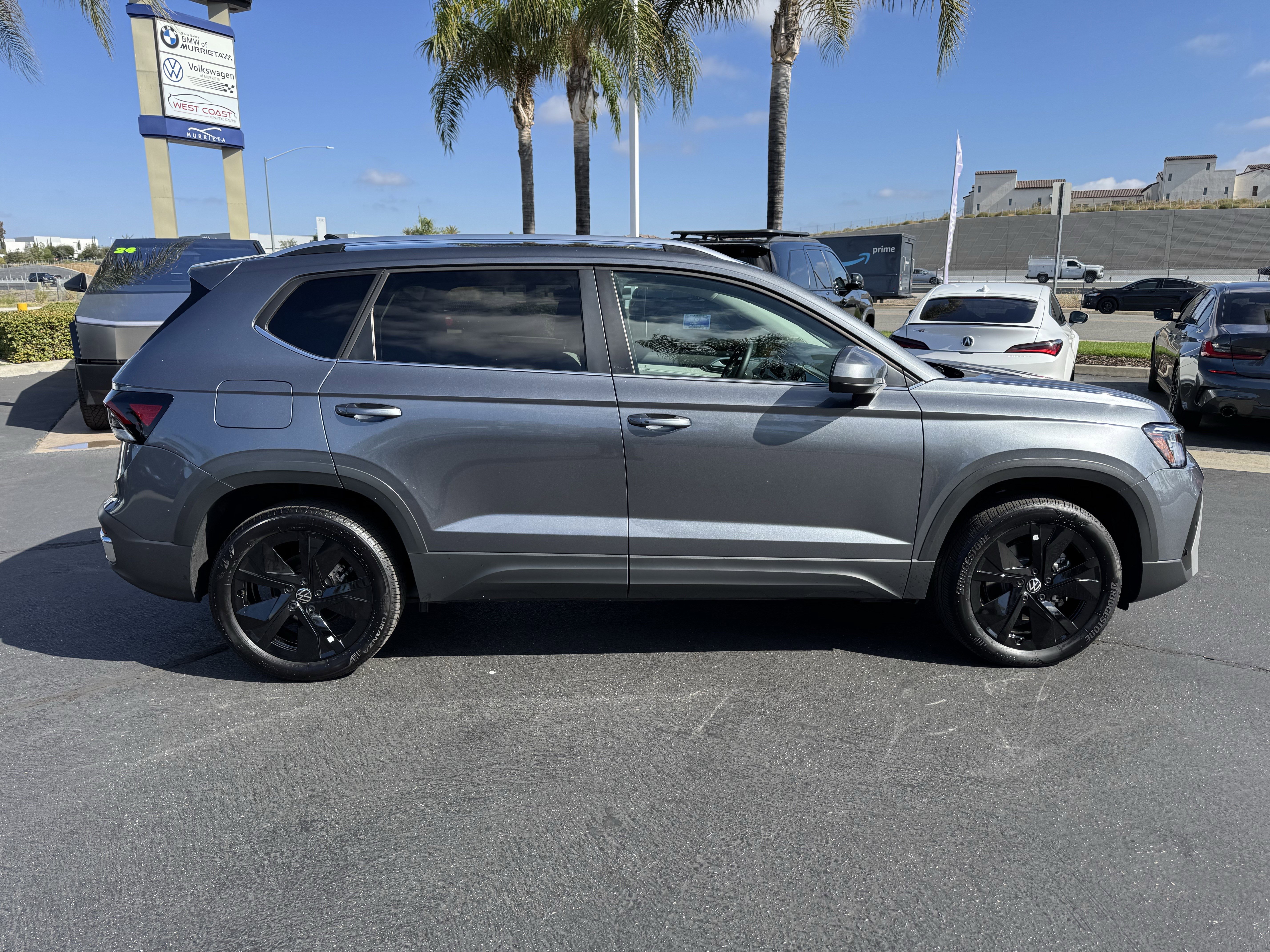 Used 2025 Volkswagen Taos SE image 11