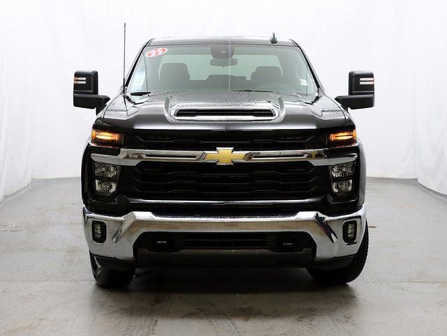 Certified 2025 Chevrolet Silverado 2500 LT w/ Convenience Package image 5