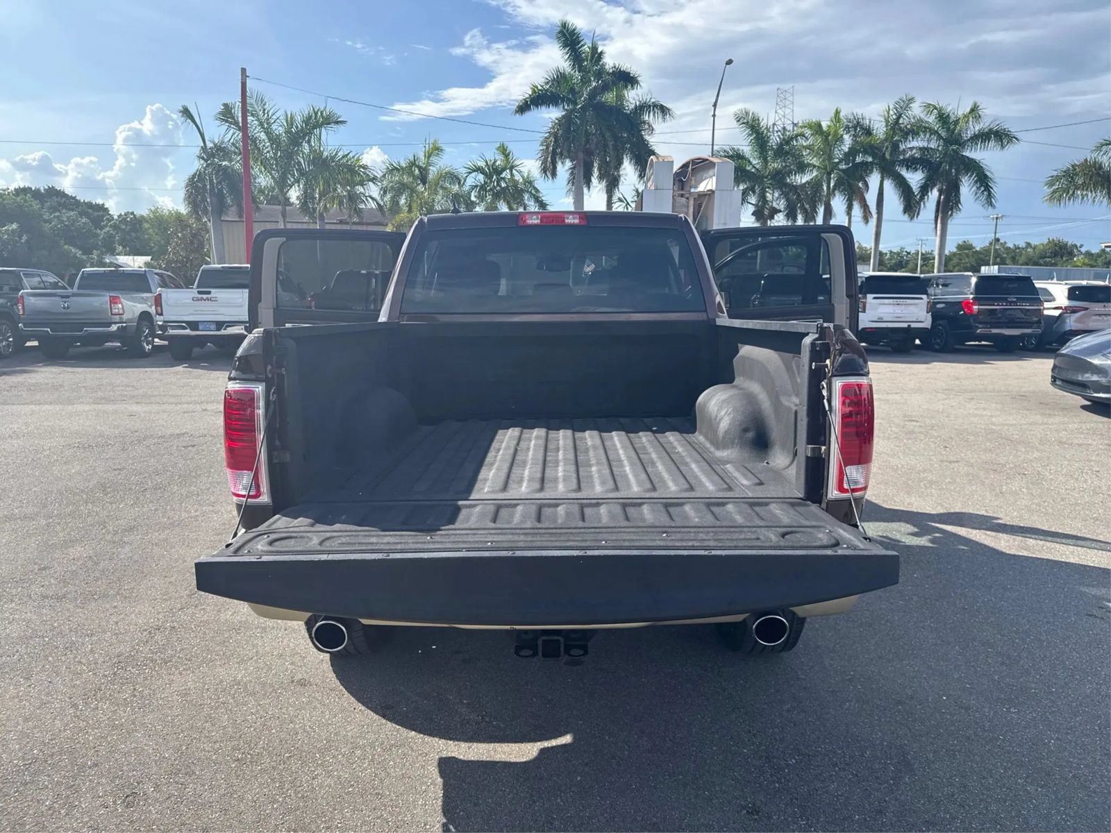 Used 2015 RAM 1500 Laramie Longhorn w/ Convenience Group AWD/4WD image 13