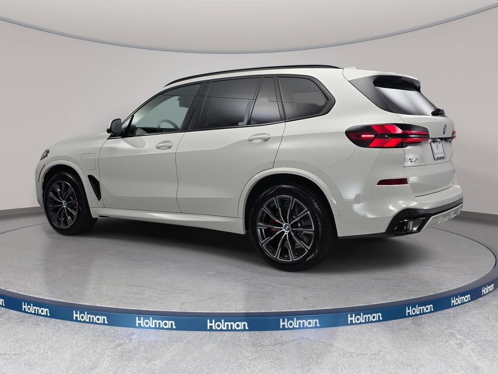 New 2026 BMW X5 xDrive50e w/ M Sport Package AWD/4WD image 7