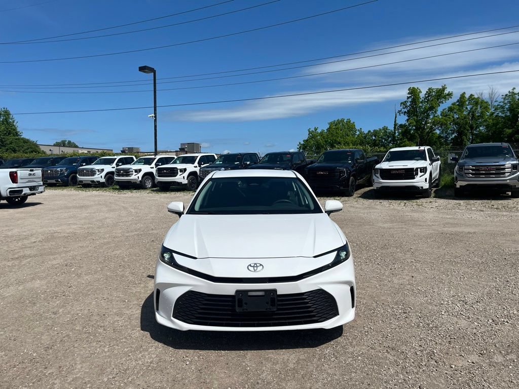 Used 2025 Toyota Camry LE FWD image 4
