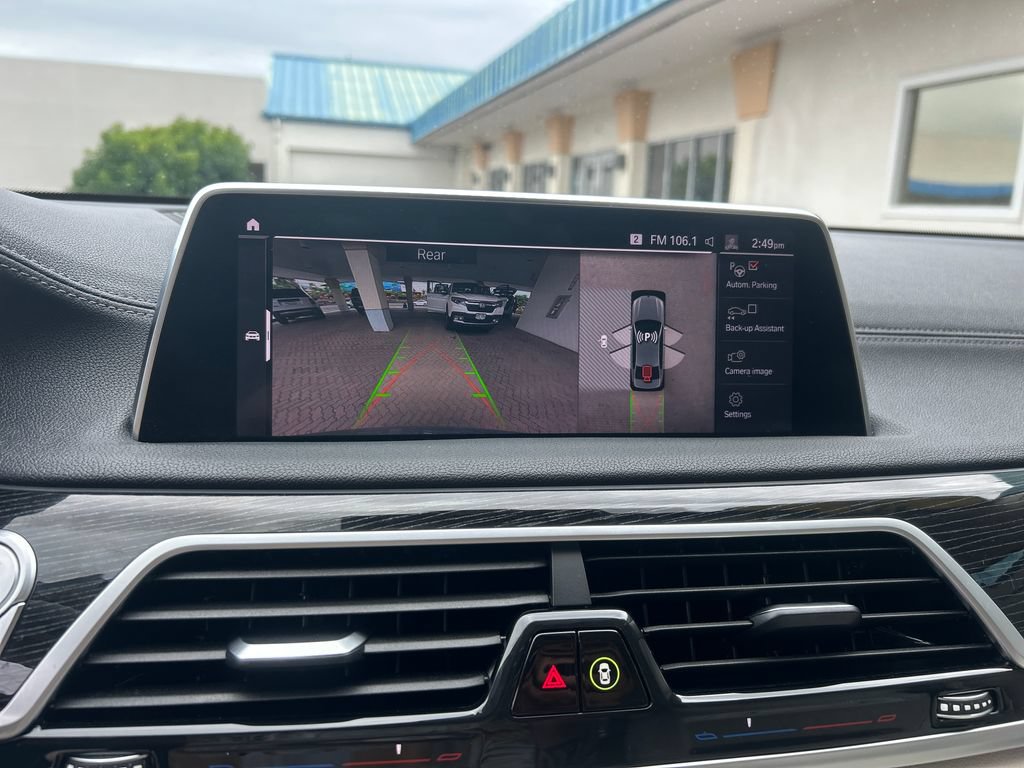 Used 2021 BMW 740i w/ Premium Package RWD image 19