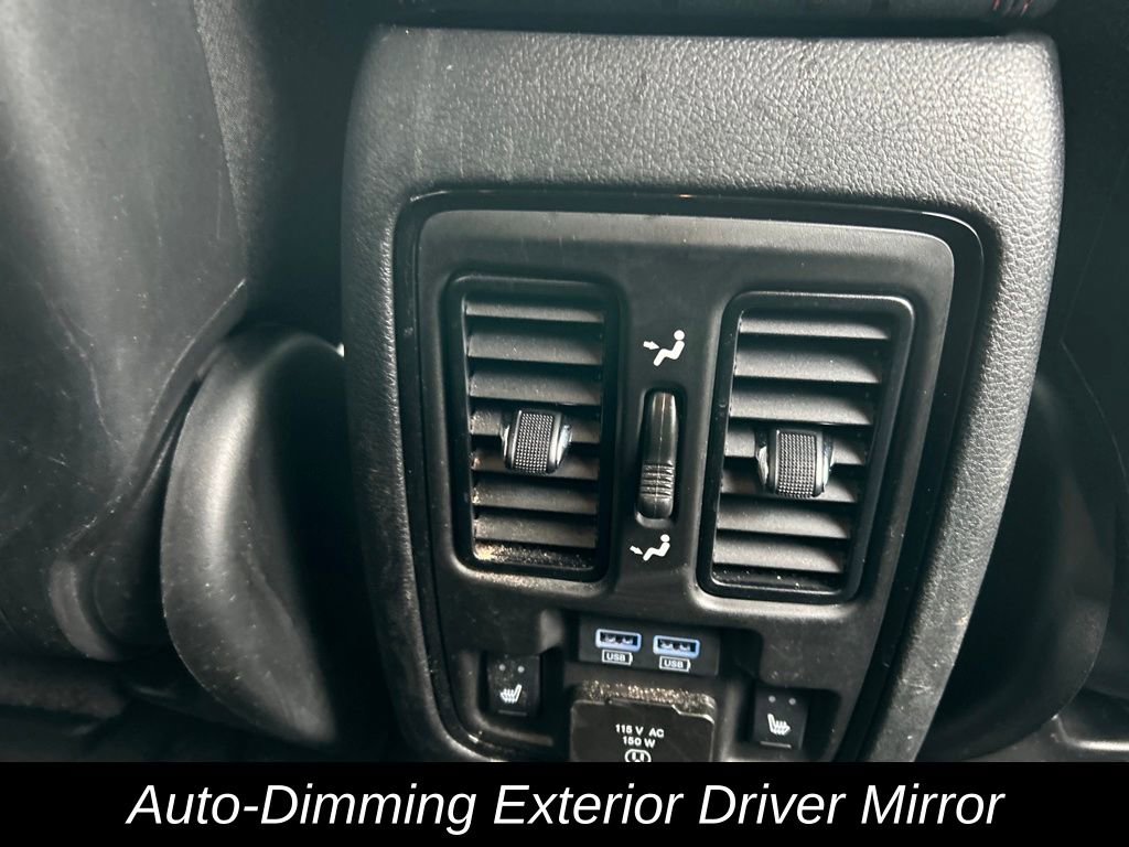 Used 2025 Dodge Durango GT AWD/4WD image 32