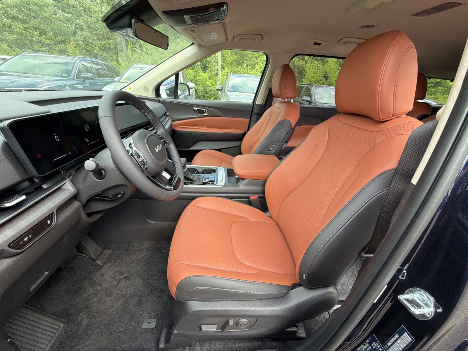 New 2026 Kia Carnival EX FWD image 25