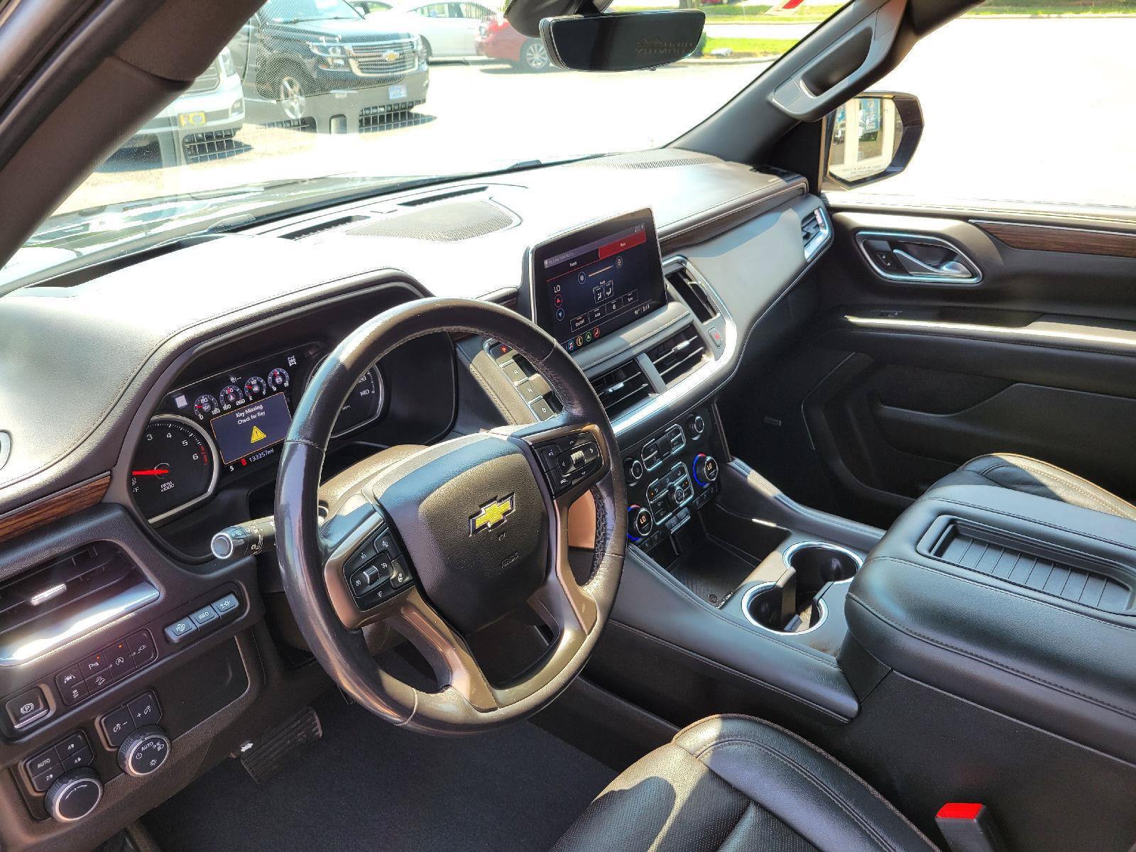 Used 2021 Chevrolet Suburban High Country AWD/4WD image 4