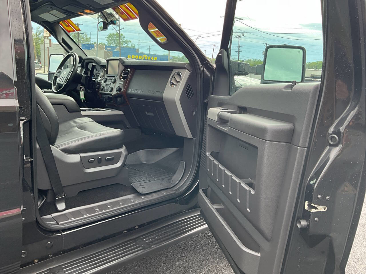 Used 2013 Ford F250 Lariat w/ Lariat Ultimate Pkg image 30