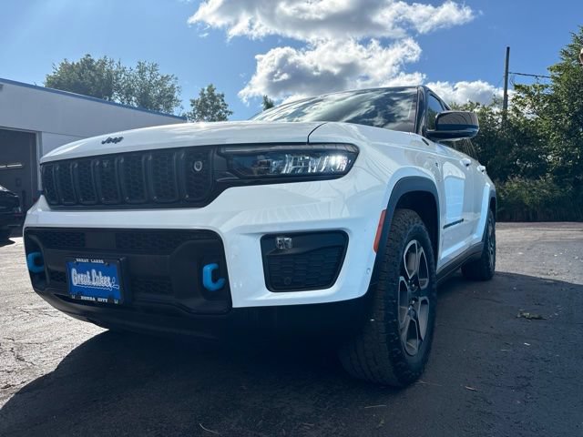 Used 2023 Jeep Grand Cherokee Trailhawk w/ Advanced Protech Group II AWD/4WD image 4