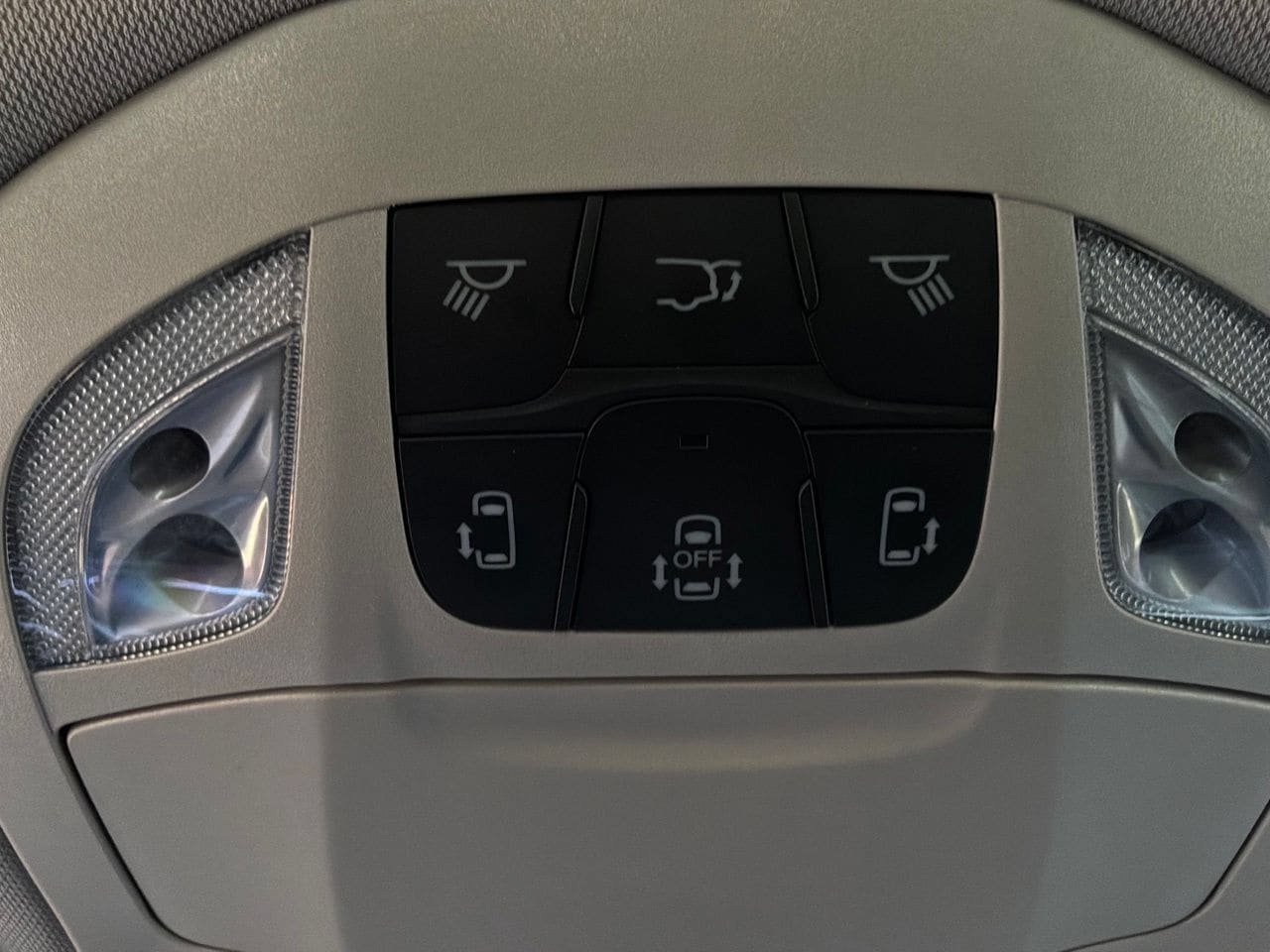 Used 2023 Chrysler Pacifica Limited FWD image 21