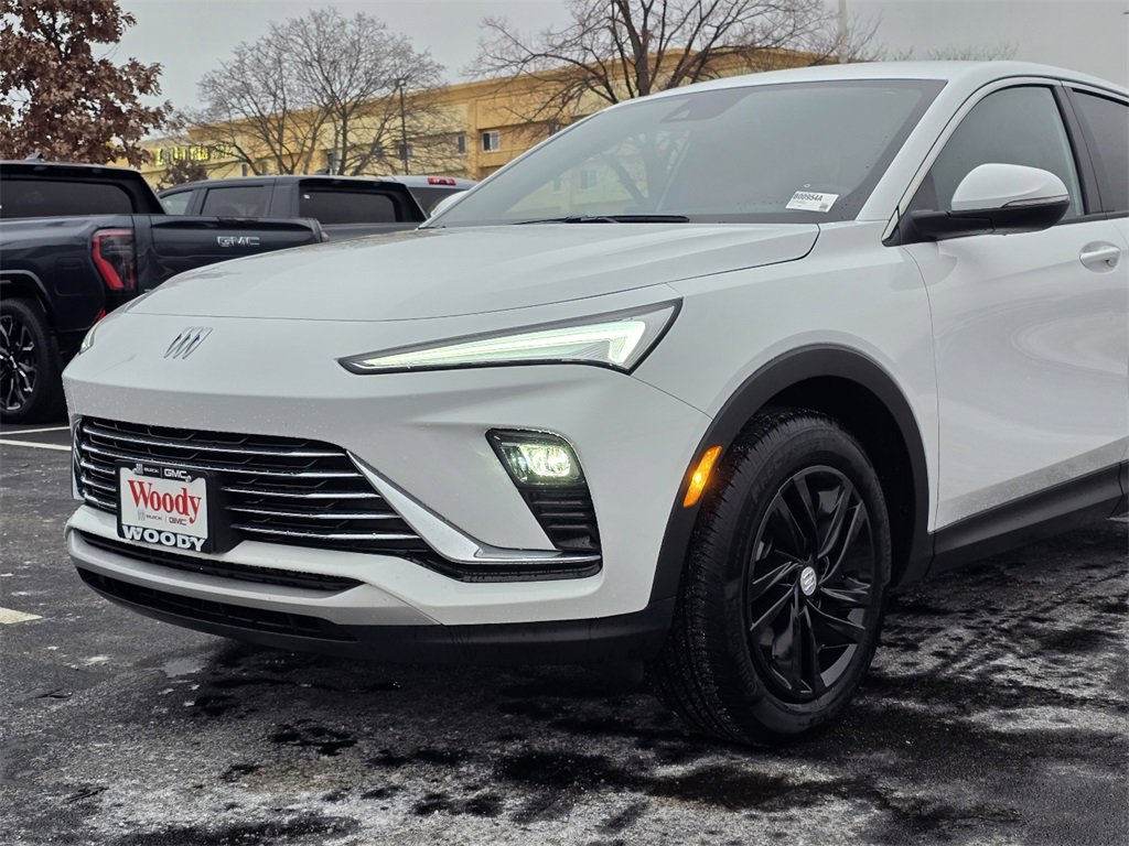 Certified 2025 Buick Envista Preferred image 10