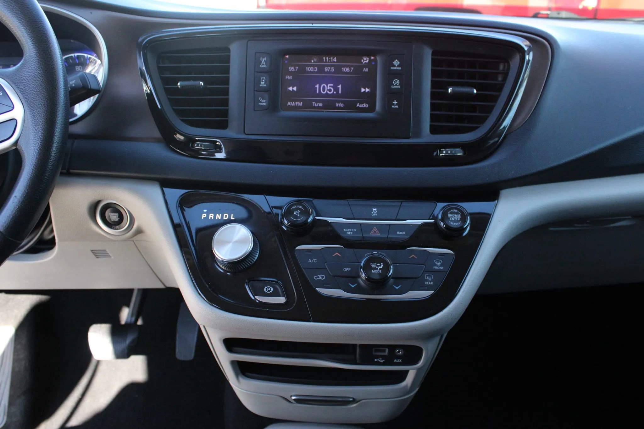 Used 2017 Chrysler Pacifica LX image 16
