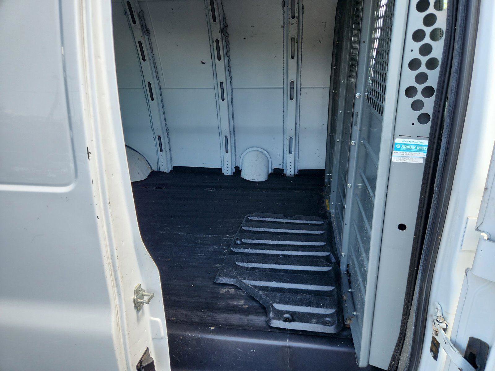 Used 2016 Chevrolet Express 2500 RWD image 11