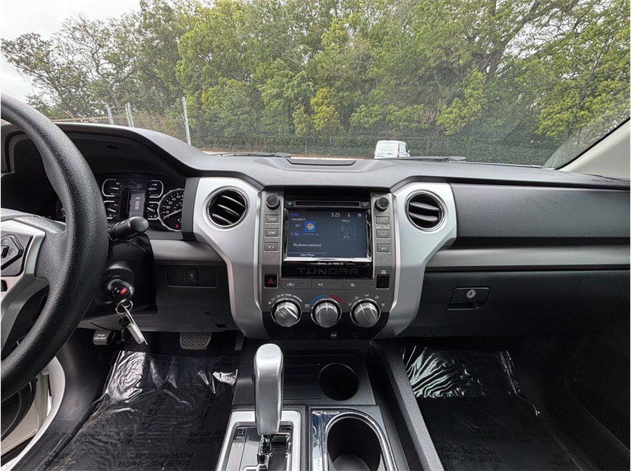 Used 2018 Toyota Tundra SR5 w/ SR5 Upgrade Package image 11