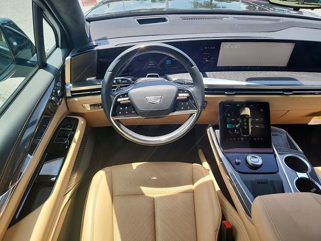 Certified 2025 Cadillac Escalade IQ Luxury 2 AWD/4WD image 11