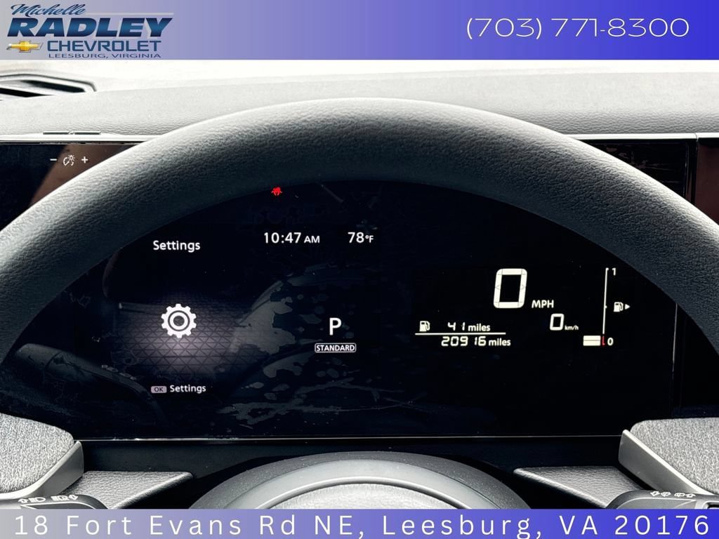 Used 2025 Nissan Kicks SV AWD/4WD image 8