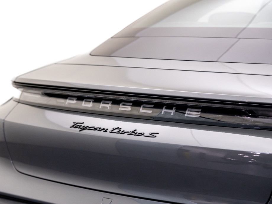 Used 2021 Porsche Taycan Turbo S image 33