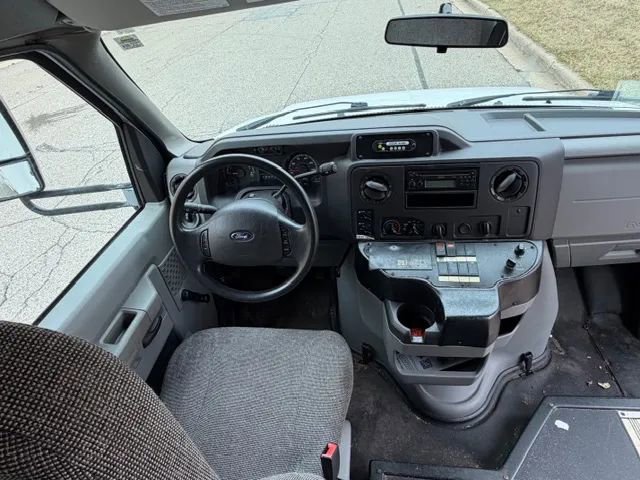 Used 2013 Ford E-350 and Econoline 350 Super Duty w/ Shuttle Bus Prep Pkg RWD image 22