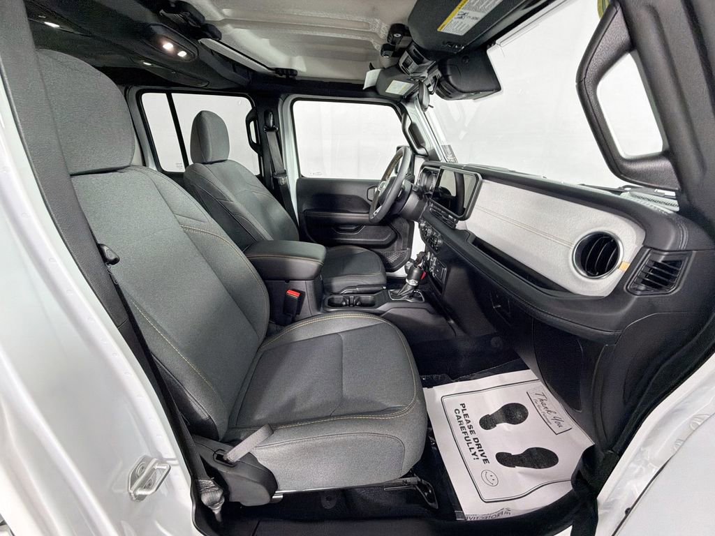 Used 2024 Jeep Wrangler Unlimited Sahara AWD/4WD image 27