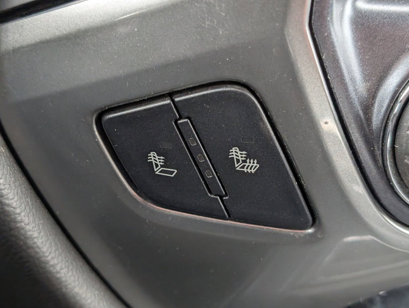 Used 2019 Chevrolet Silverado 2500 LT w/ LT Convenience Package image 26