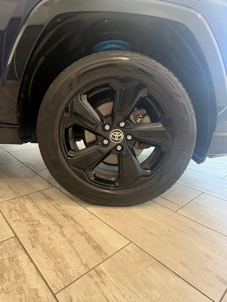 Used 2020 Toyota RAV4 XSE AWD/4WD image 9