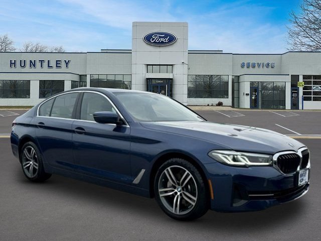 Used 2023 BMW 530i xDrive w/ Convenience Package AWD/4WD image 3