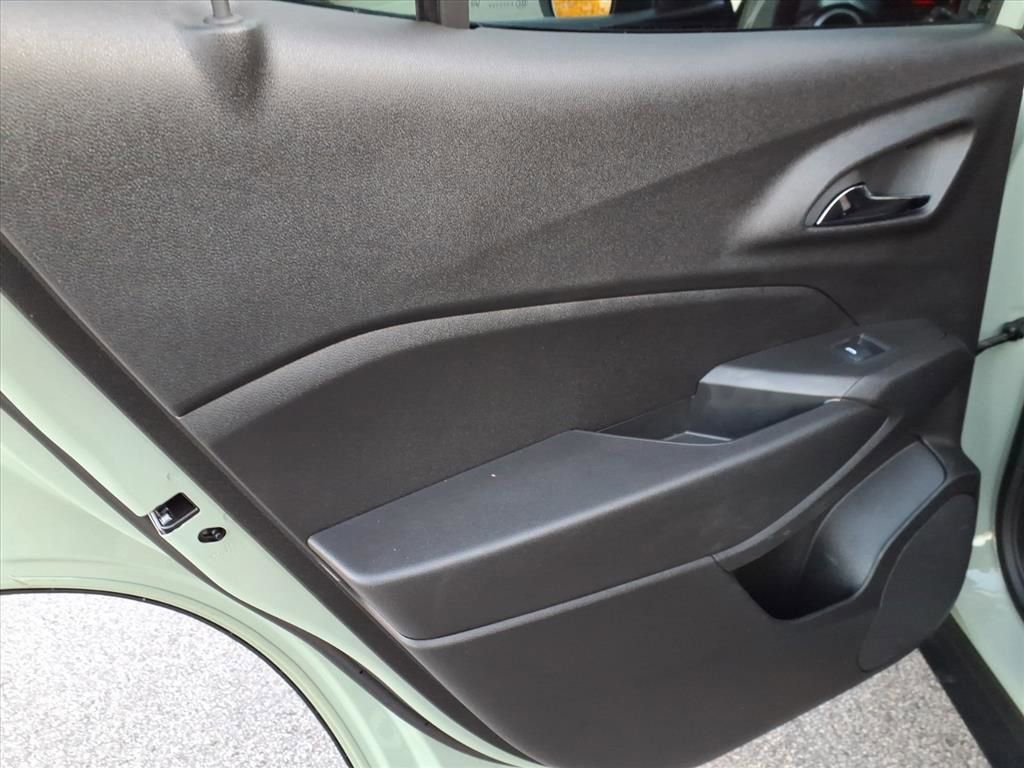 Used 2024 Chevrolet Trax RS w/ Driver Confidence Package image 9