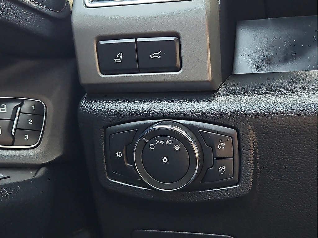 Used 2021 Ford Expedition XLT AWD/4WD image 15