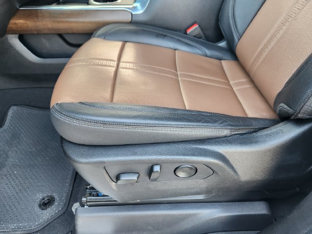 Used 2025 Chevrolet Silverado 2500 High Country w/ Technology Package AWD/4WD image 26