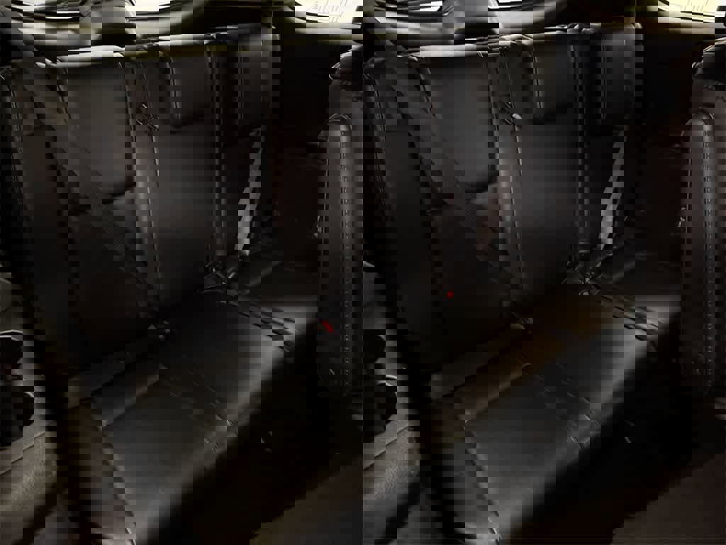 Used 2019 Toyota Highlander XLE image 23