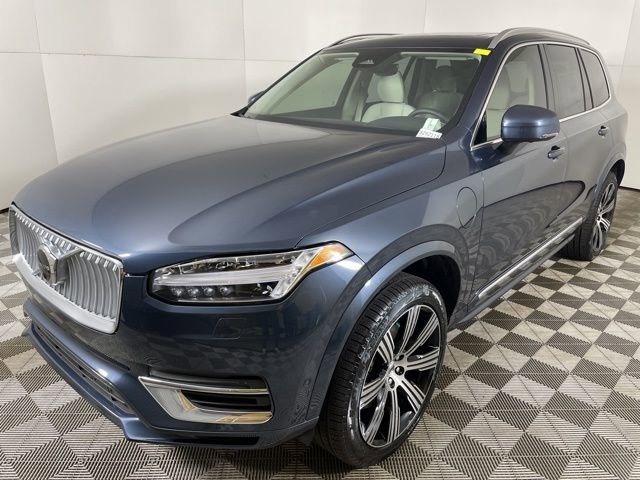 Used 2025 Volvo XC90 T8 Plus AWD/4WD image 9