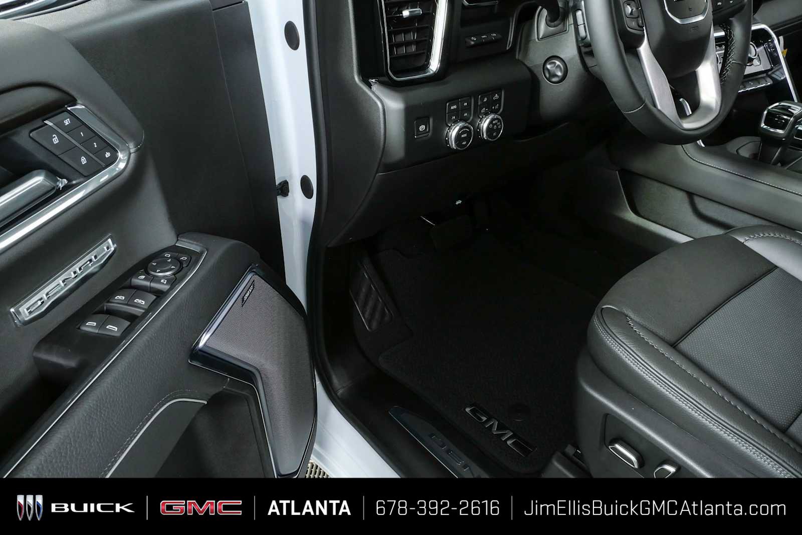 New 2026 GMC Sierra 1500 Denali w/ Denali Reserve Package AWD/4WD image 9