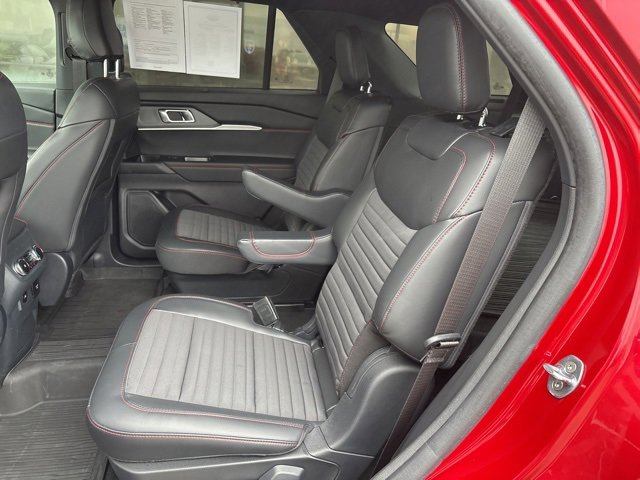 Used 2025 Ford Explorer ST-Line w/ Premium Package image 11