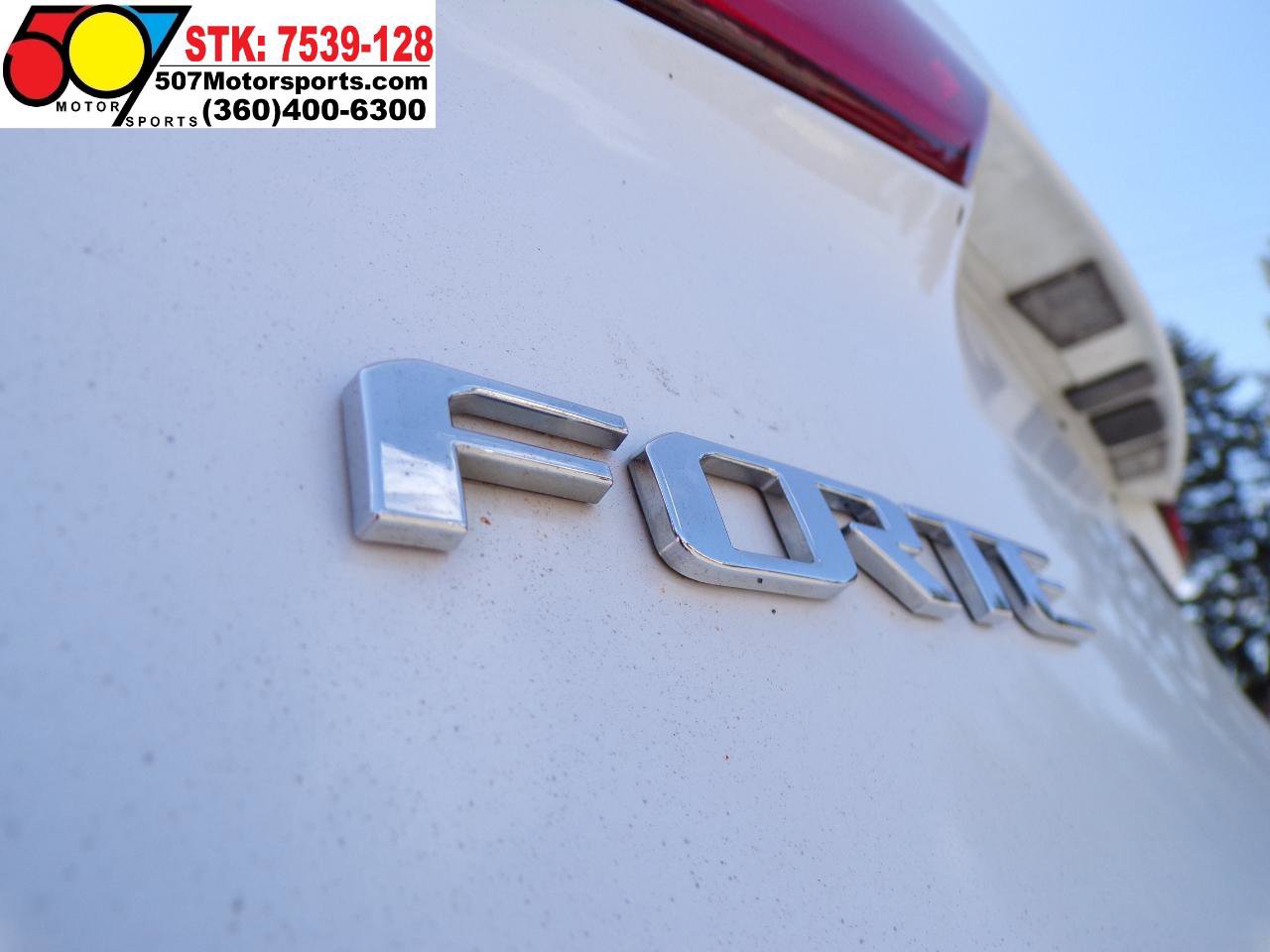 Used 2014 Kia Forte LX w/ Popular Package FWD image 12
