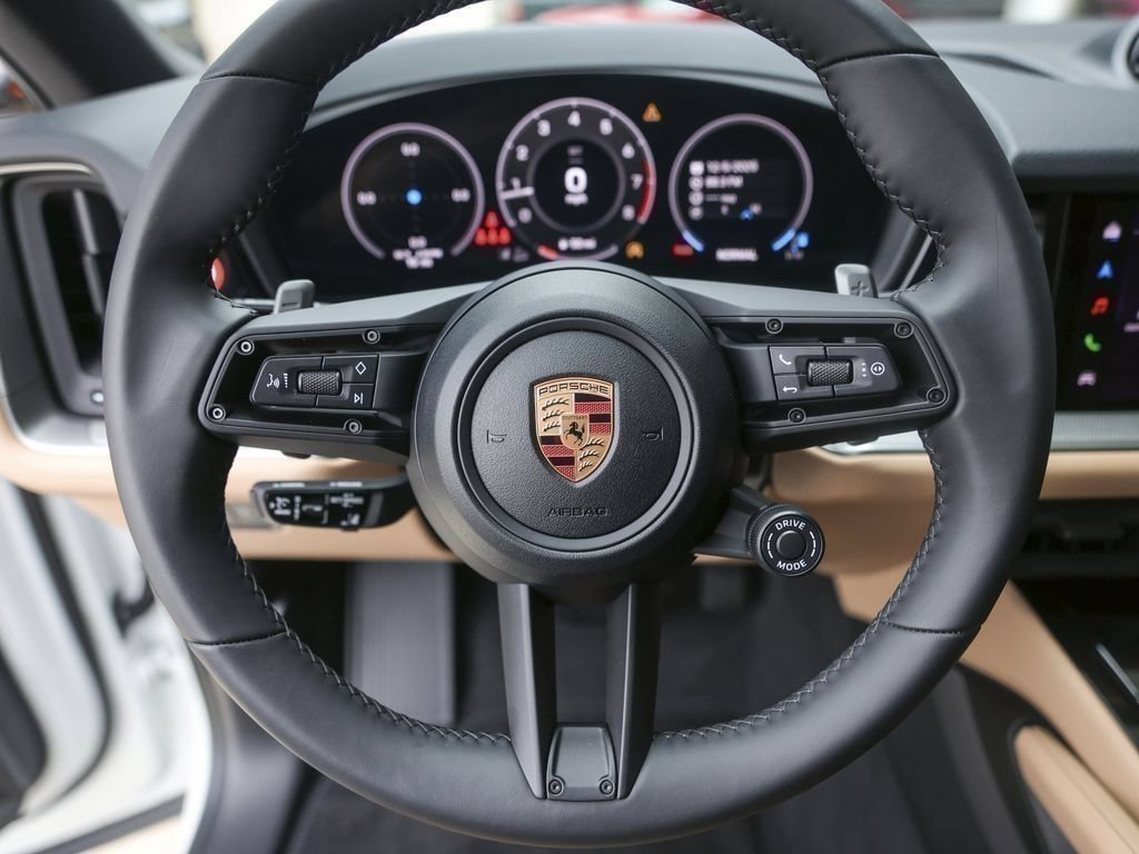 Certified 2026 Porsche Cayenne Coupe AWD/4WD image 17