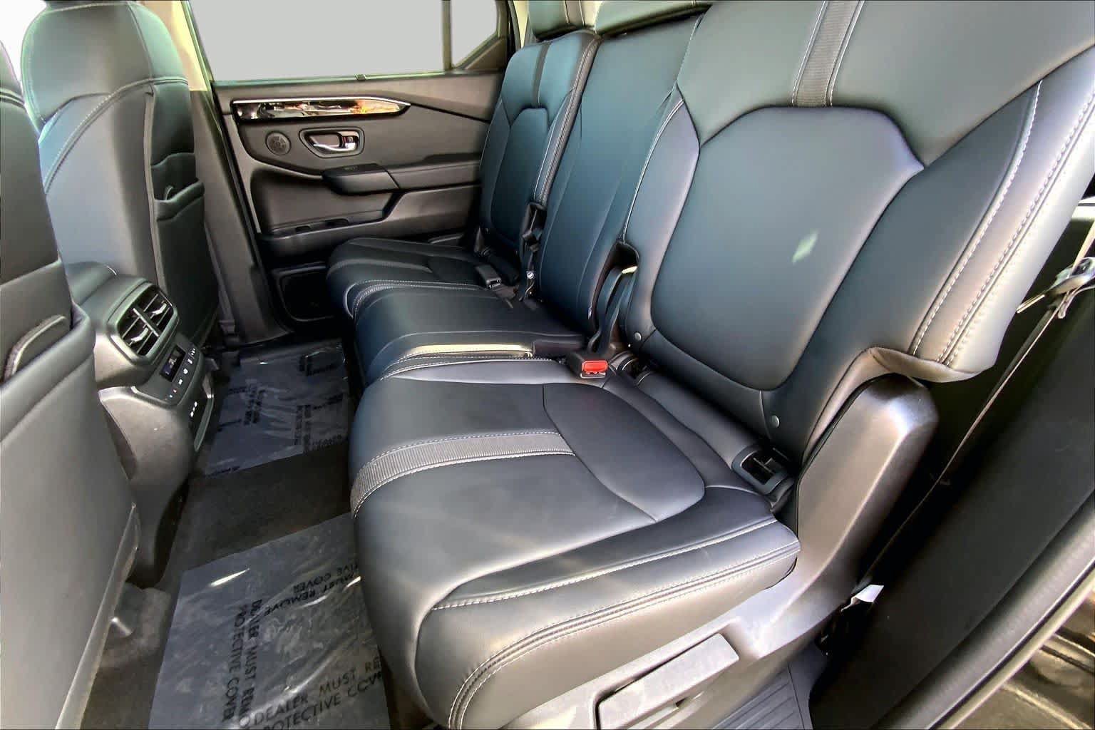 Used 2025 Honda Pilot EX-L image 19