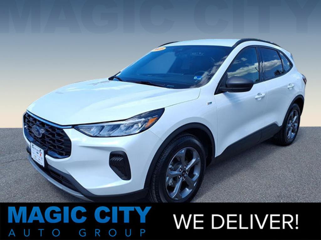 Used 2025 Ford Escape ST-Line w/ Equipment Group 301A FWD image 1