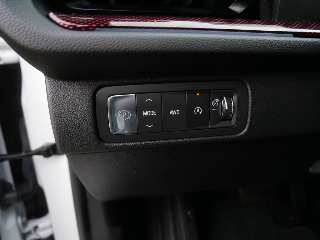 Certified 2025 Chevrolet Traverse RS w/ LPO, Floor Liner Package image 19