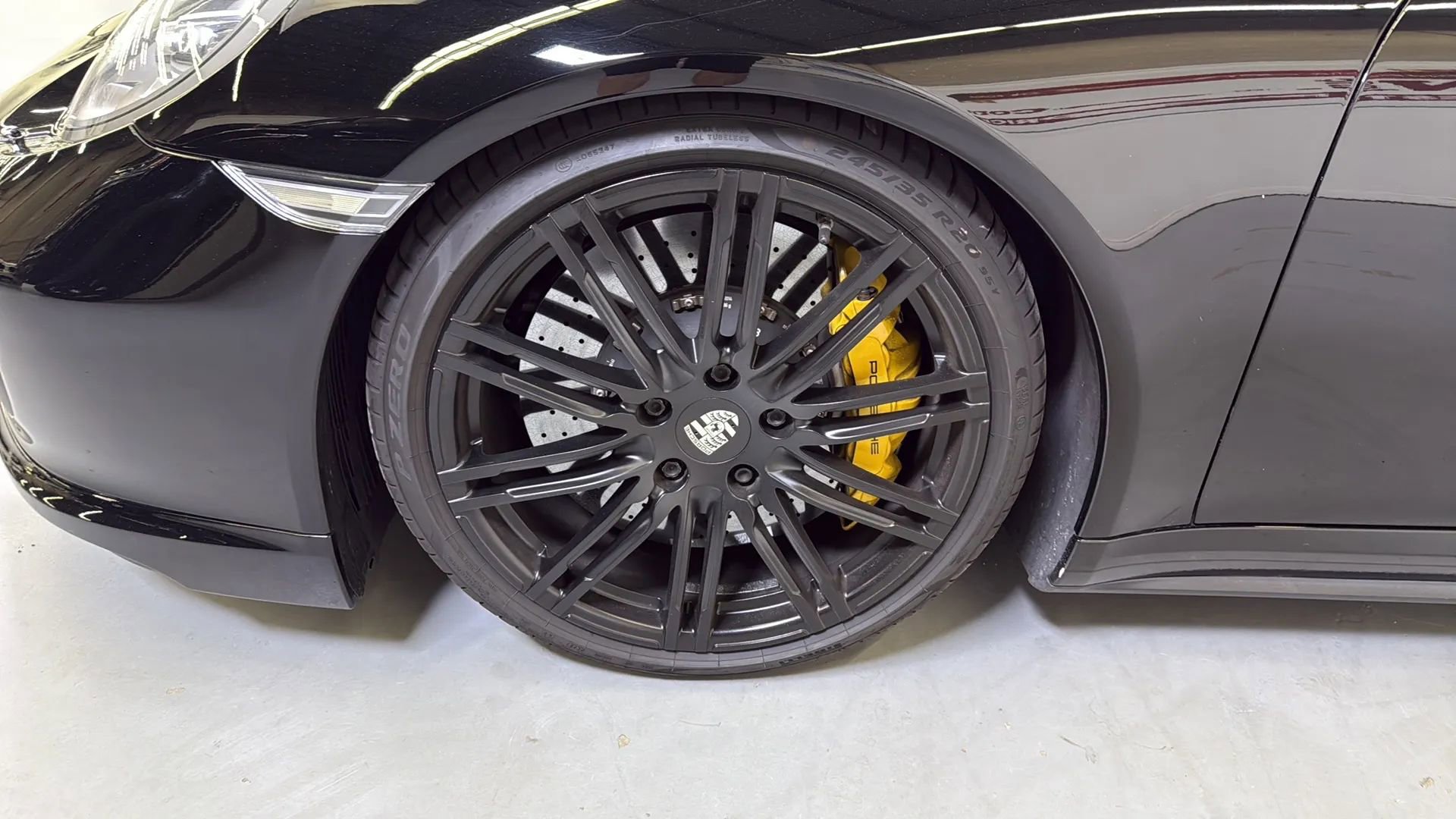 Used 2014 Porsche 911 Turbo S AWD/4WD image 22