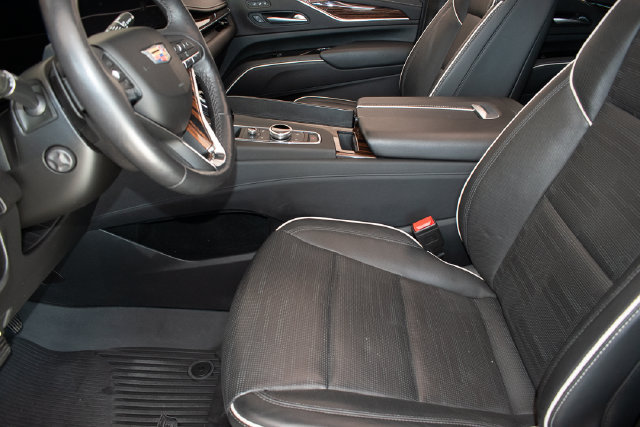 Used 2024 Cadillac Escalade Premium Luxury w/ LPO, Floor Liner Package AWD/4WD image 23