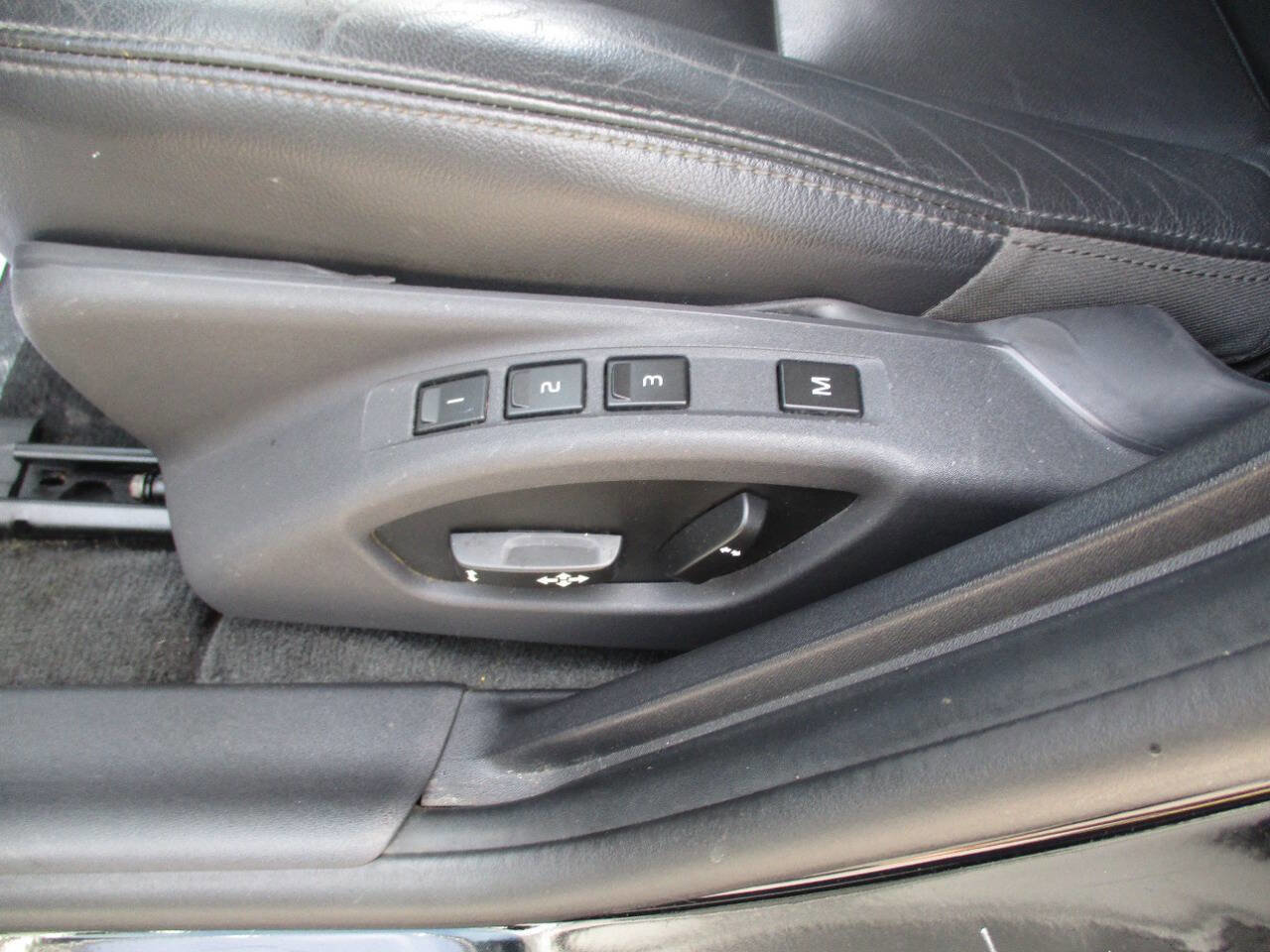 Used 2015 Volvo S60 T5 Premier w/ Convenience Package image 11