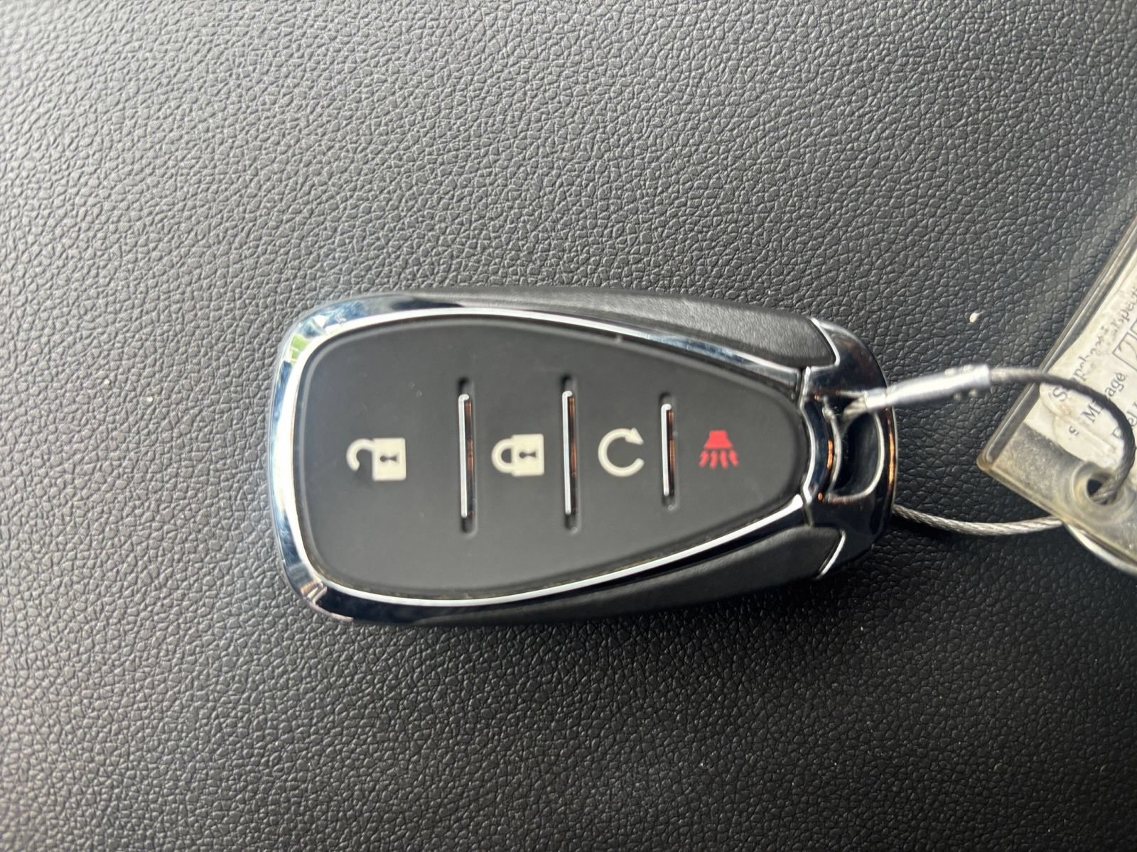 Used 2025 Chevrolet Trax LT FWD image 24