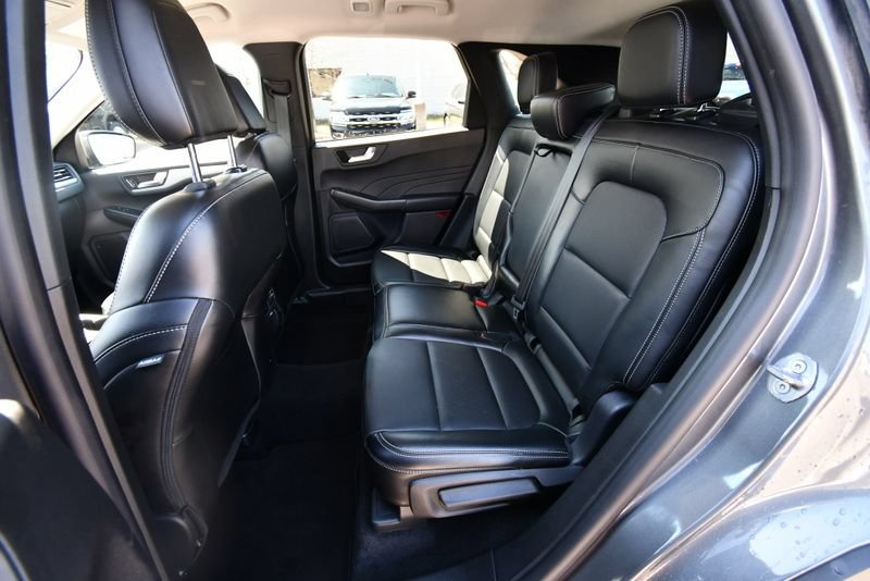 Used 2024 Ford Escape Platinum AWD/4WD image 15