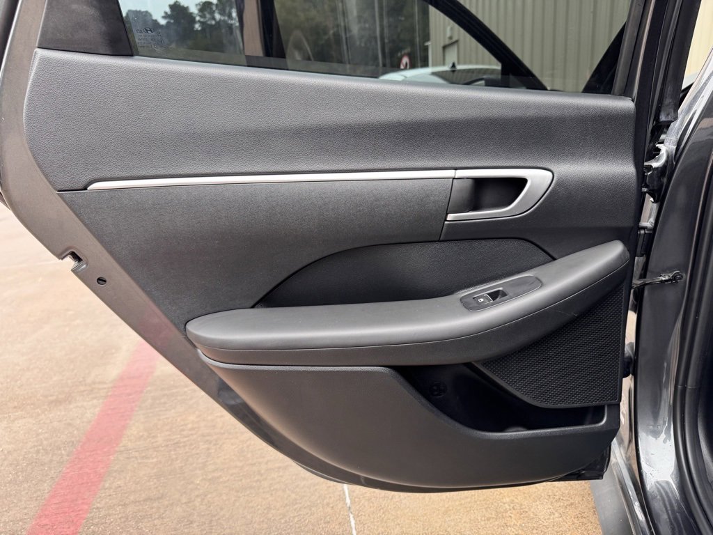 Used 2023 Hyundai Sonata SE w/ Cargo Package image 21