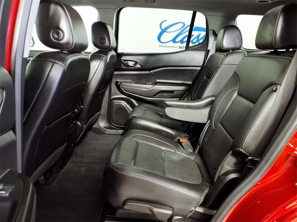 Used 2023 GMC Acadia SLT w/ Elevation Edition image 8