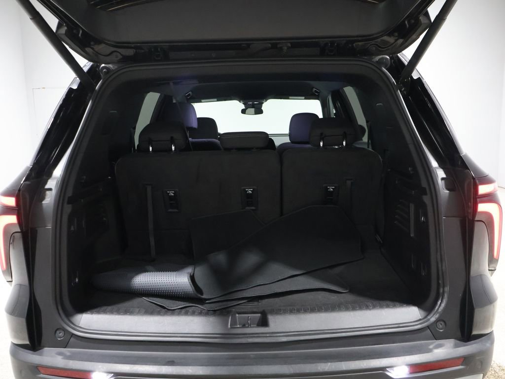 Used 2024 Chevrolet Traverse LT image 4