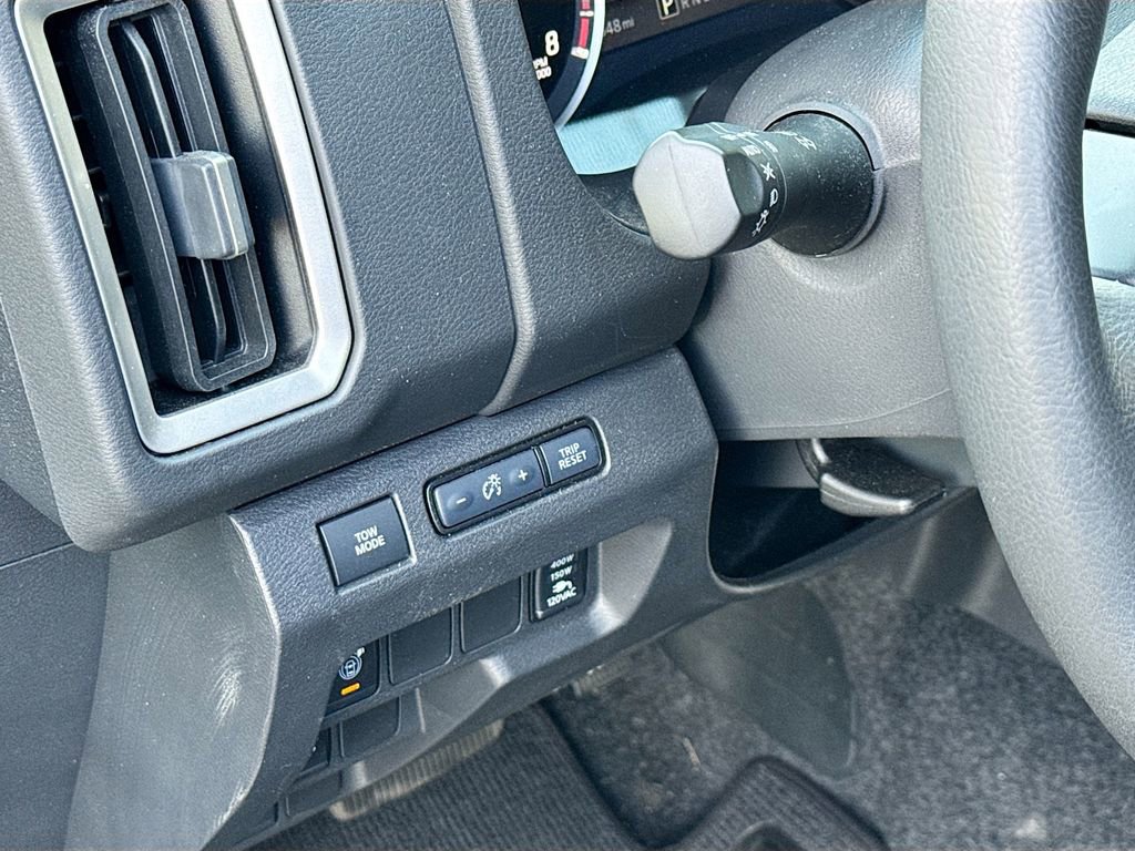 Used 2025 Nissan Frontier SV w/ SV Convenience Package image 10