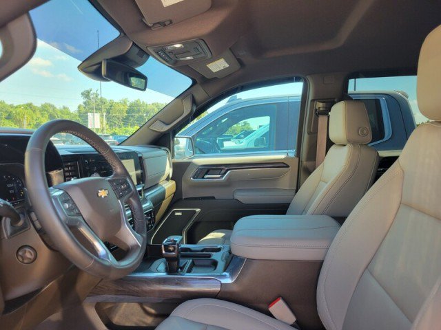 Used 2024 Chevrolet Silverado 1500 LTZ w/ LTZ Convenience Package II RWD image 9