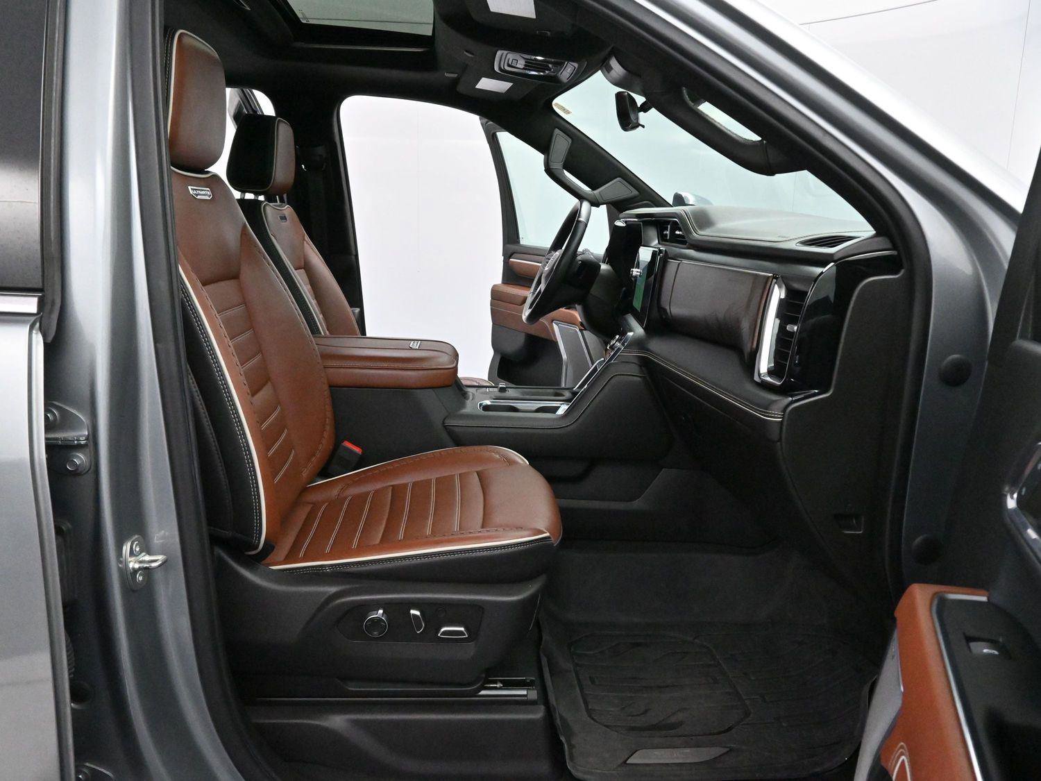 Used 2024 GMC Sierra 2500 Denali Ultimate w/ Max Trailering Package image 32